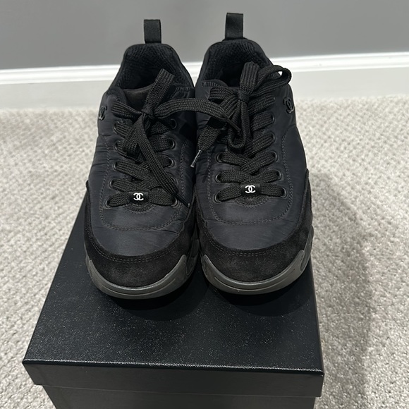 Chanel Sneakers Black 37.5 - Picture 4 of 10